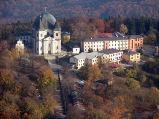 Beseda o baťovských prodejnách, festival outdoorových filmů i výstava Indonésie. To jsou aktivity na východní Moravě