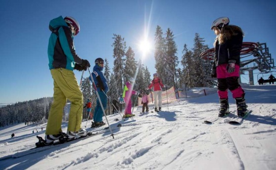 Lipno je přichystané na prázdninové hosty, závodní trať si vyzkouší i Chalupa a Doktor