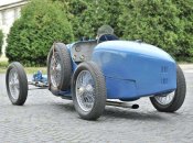 Do Napajedel míří Bugatti a další krásná historická vozidla